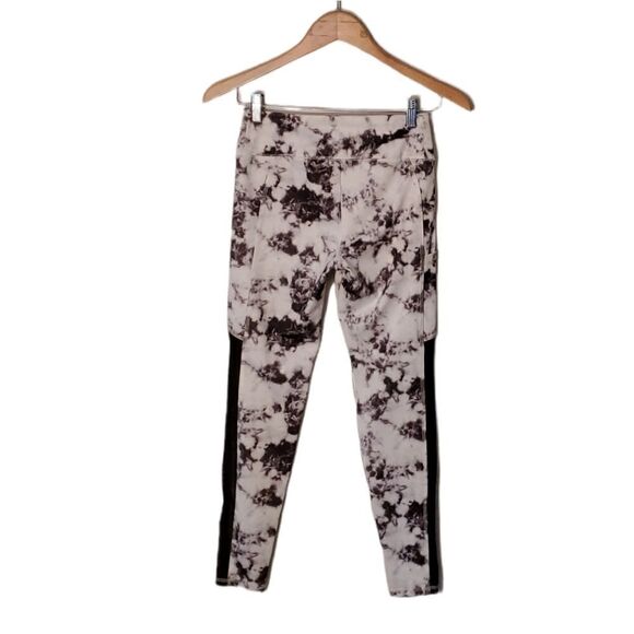 2 Pairs of Yoga Leggings Ladies S Under Armour/Hollister - Picture 4 of 6